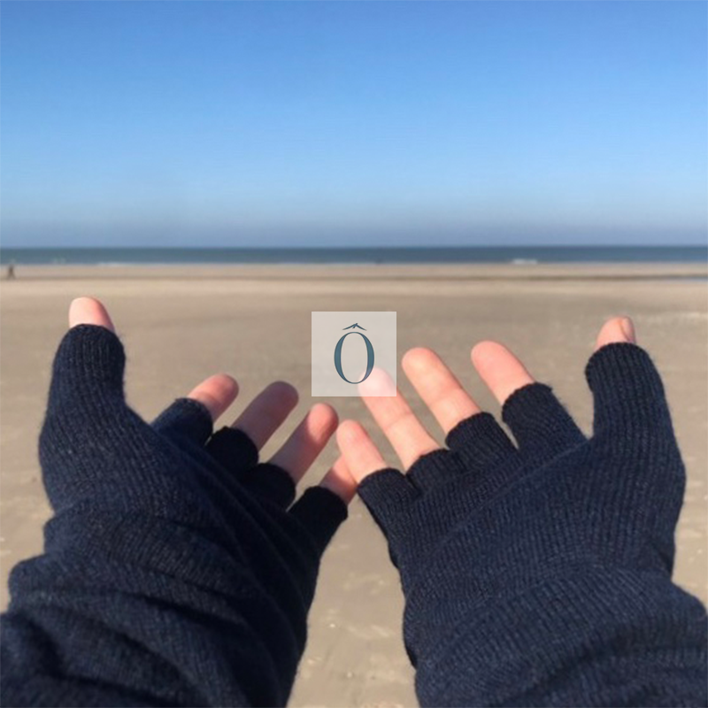 Alternative view of Saint-Malo Mitaines cachemire bleues